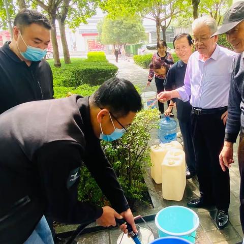 停水不停爱  服务融真情