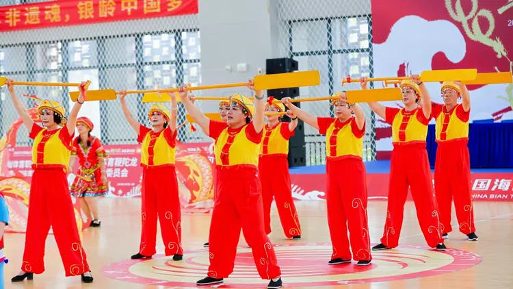 益束光宜昌三峡满江红龙狮队闪耀海南国际赛场荣获双奖(图9) 益束光宜昌三峡满江红龙狮队闪耀海南国际赛场荣获双奖(图9)