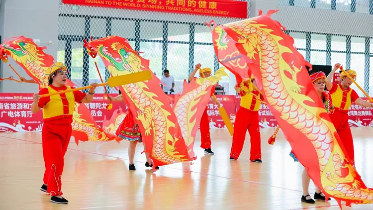 益束光宜昌三峡满江红龙狮队闪耀海南国际赛场荣获双奖(图11) 益束光宜昌三峡满江红龙狮队闪耀海南国际赛场荣获双奖(图11)