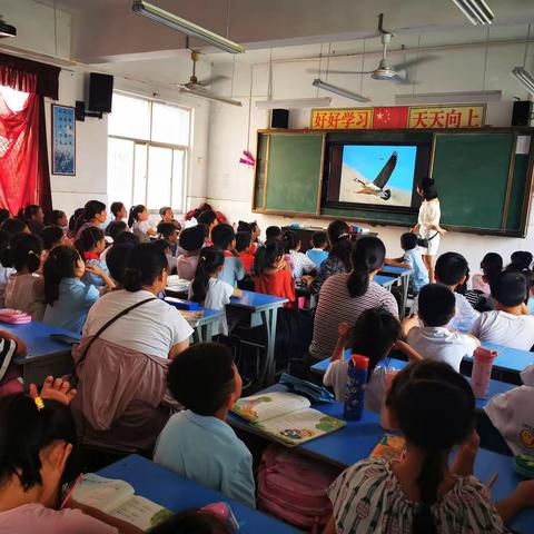 周口市六一路小学组内互听课活动