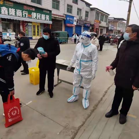 《抗击疫情，春暖花开》—西张村镇初级中学开学第一天