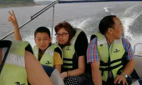 快乐的童年与聪慧的童小宝