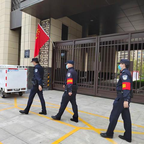 【节日警相随】白天见警察 夜晚见警灯