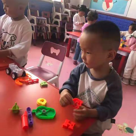 欣荣幼儿园二部小一班9月份回顾