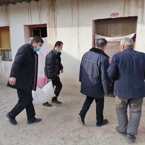 新春佳节送温暖真情关怀暖人心