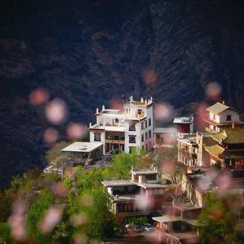 2021年3月25日～4月3日赴川西丹巴等采风活动