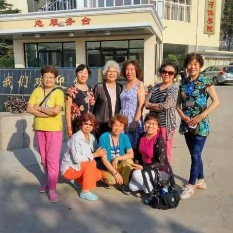 2012……2016个人影集留念。舞蹈激发童心，夕阳无限好，只是近黄昏。活在当下，快乐每一天。