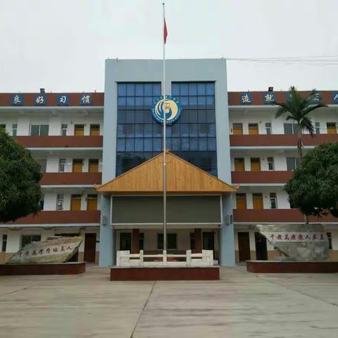 精美文化石刻 装点人文校园