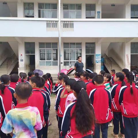 腾冲市芒棒镇老桥头完小       庆六一，颂党恩主题 活动