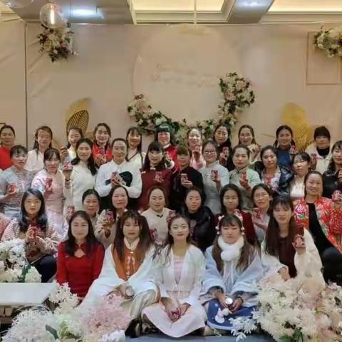 云峰幼儿园2021年年终总结会