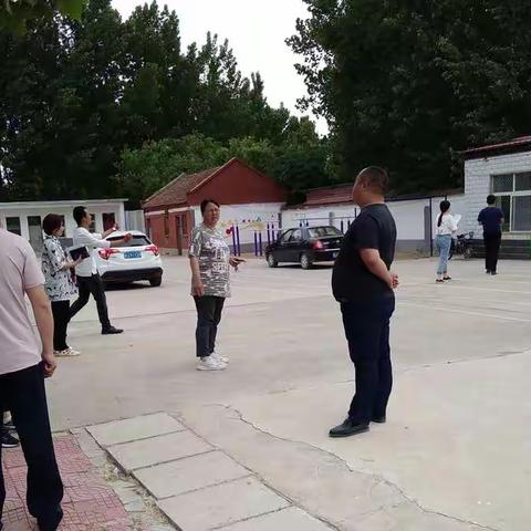 对海通一中进行创均督导检查