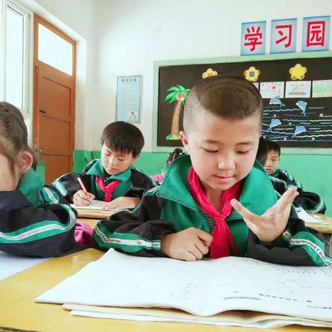 一年级三班可爱的孩子们