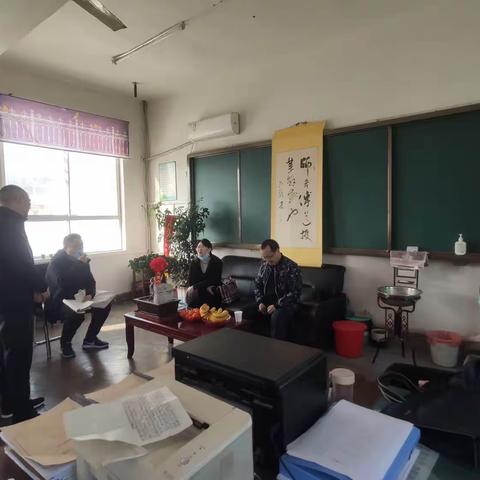 指导明方向，引领启新航——新密市教研室领导莅临苟堂初中指导教学工作