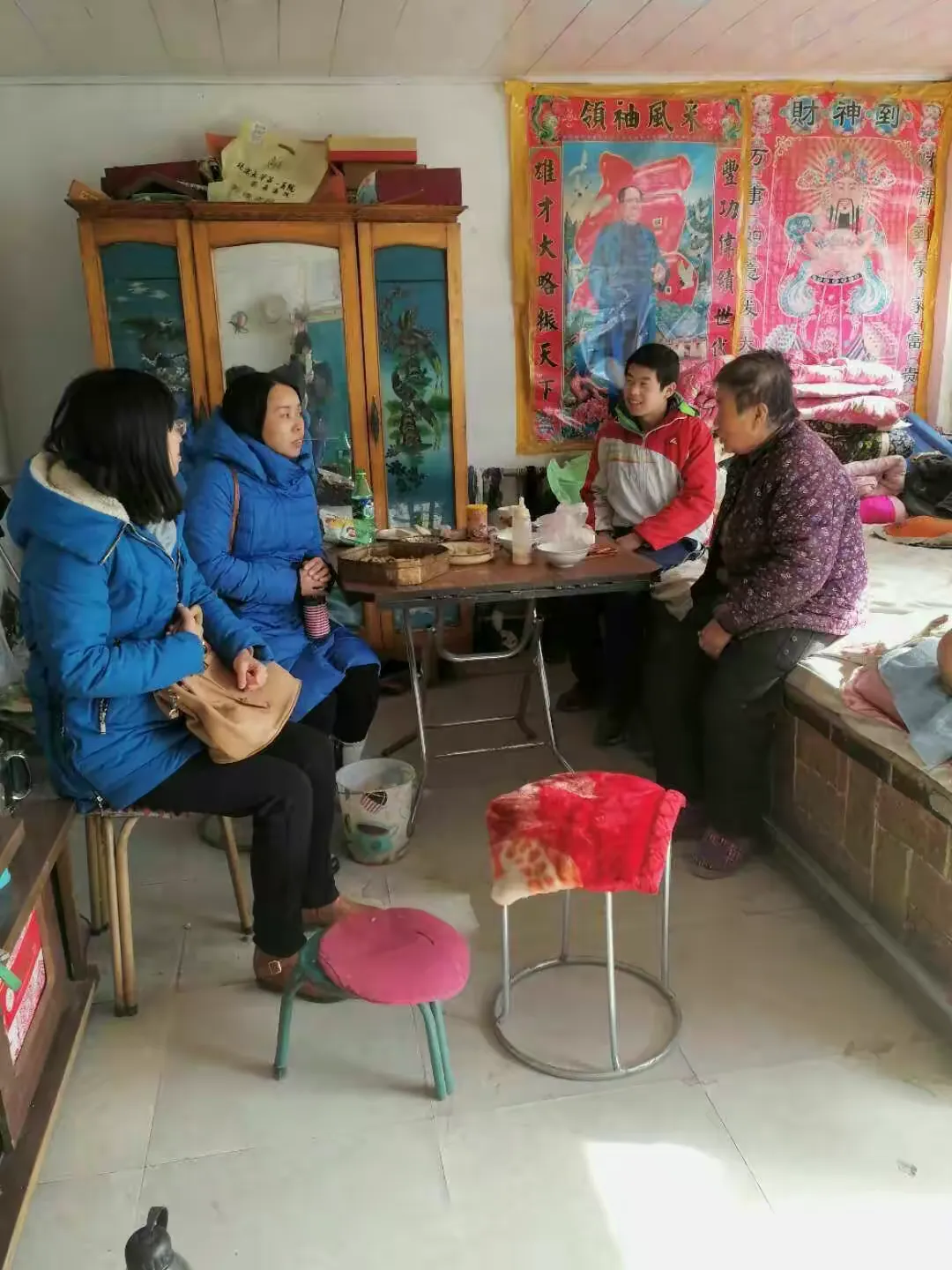 简篇-返校日查作业井然有序,冒严寒去家访热情不减——巨中初三教师寒假查作业家访活动