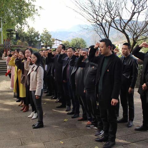 “寻先烈足迹，温红色经典”——南雅小学党支部开展3月主题党日活动