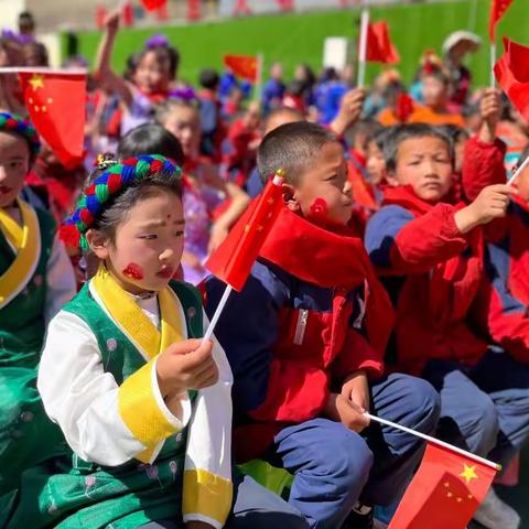 “拂面浓馥六月天，新蕾初绽正童年”———多儿乡中心小学第十六届少儿田径运动会暨校园文化艺术节