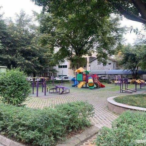 🌟🌟南门口、电力公司家属区、苏南小学门口、3/2/2、产权140、前后带大阳台、黄金楼层、随时看房、房东诚心出售