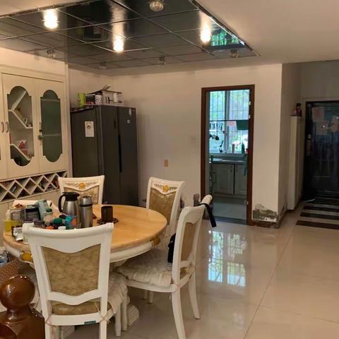 ⭐⭐阳光森林半岛，联排别墅4/2/4，产权144实际190，前后花园带车位，精装老证（不包证）诚心出售148万群发打扰请见