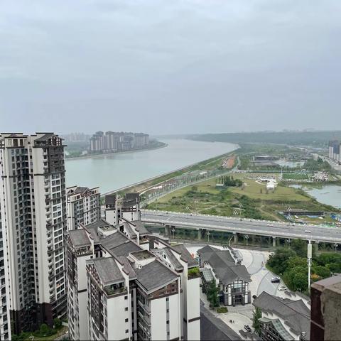 🌟🌟东岸雅苑、3/2/2、产权74实际110视线超好，高楼层，看正中庭游泳池、看湿地公园。重点带（产权车位）。