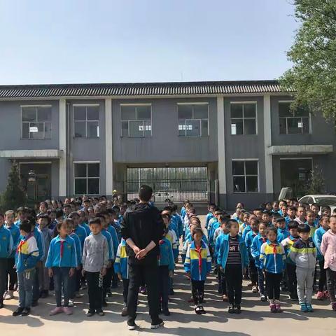 常庄小学 “讲文明 树新风 学雷锋 我先行”