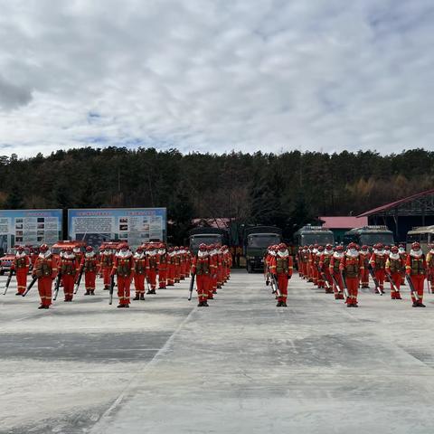 秋防战备期，磨刀利刃时——森林消防二大队开展草塘沟火场模拟演练