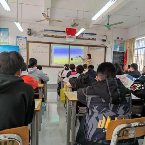 修研伴我成长—横州镇一中2021年秋季学期数学（3）组活动纪实