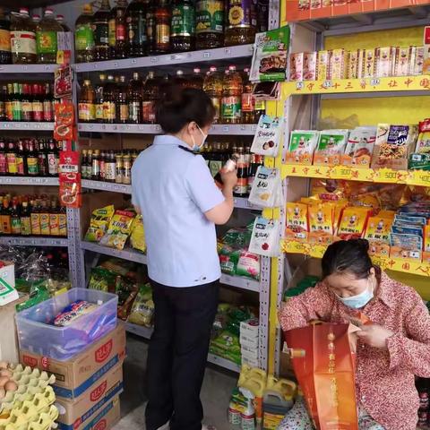 等驾坡市场监管所开展中秋节节前食品安全及疫情防控检查