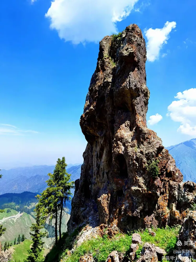 新疆天山天池马牙山台阶