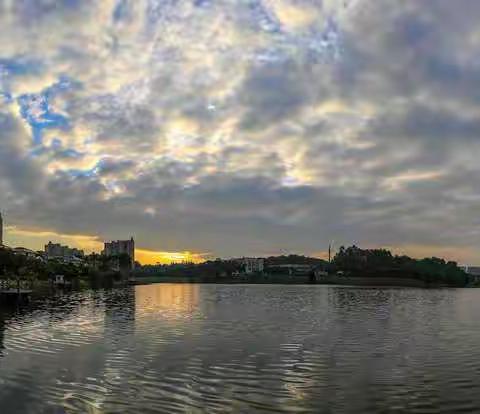 金山湖的早午晚