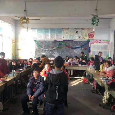 尚二小学五一班的新年小晚会