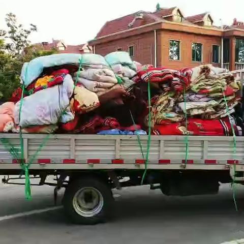 龙泉村抗洪救灾捐赠活动进行中