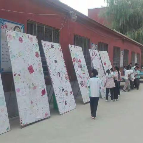 节日传心愿，老师永年轻 ——2018年纸房中学举办教师节手抄报展示活动