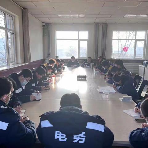 平罗信号车间开展“集中修”保障线路运输安全