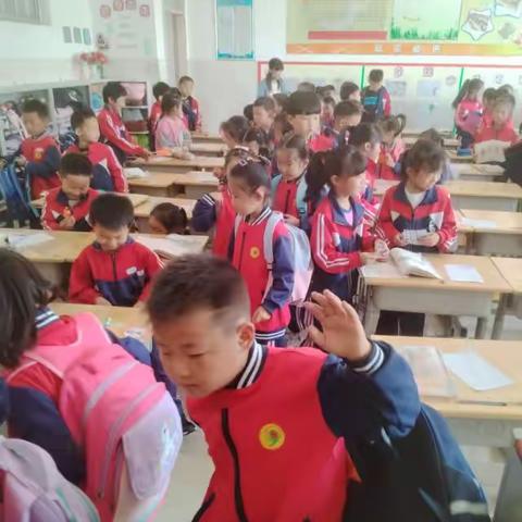 走进小学  赴一场成长之约——店子镇中心小学一年级四班