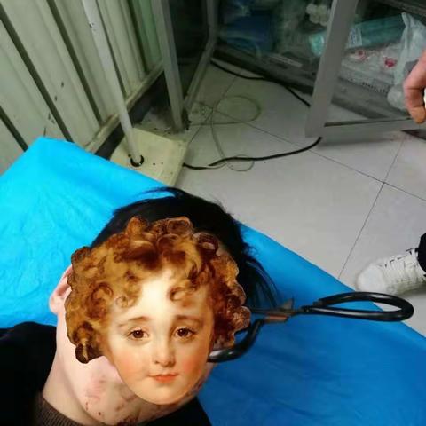 那一刻，我们有股揪心的痛