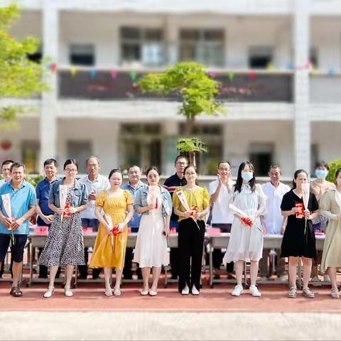 “迎接党的二十大，培根铸魂育新人”——笏石来宅小学庆教师节暨奖教奖学表彰仪式