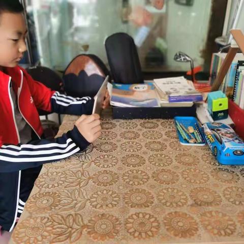 实验小学东校区三年一班“传承红色基因，厚植爱国情怀——爱国主义教育家庭观影活动”心得体会