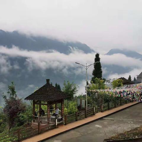 避暑邛崃市南宝山
