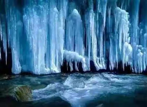 最美冰瀑-亚洲最大处女冰瀑