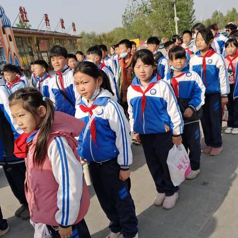 风物山水好书卷， 行走研学亦课堂 ——许垓小学三二班研学旅行