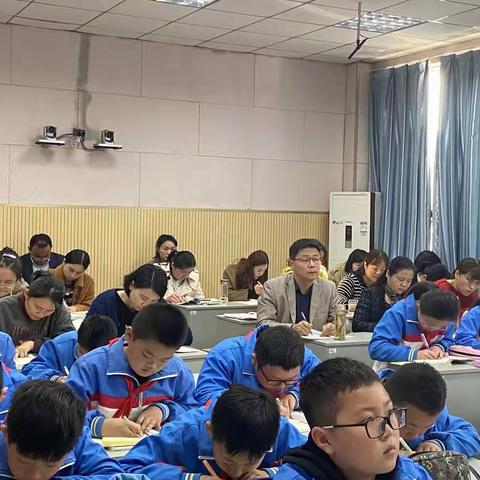 教研之花，金秋竞放—记东平县第二实验小学半天无课日暨人人讲公开课活动