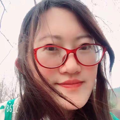 云龙湖畔笑春风