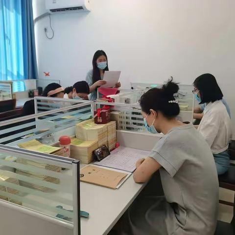 作业巧设计，实践提素养——二年级数学组开展《河南省小学数学作业设计与实施指导意见》学习活动。