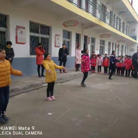 高寺镇蒋庄小学冬季跳绳比赛