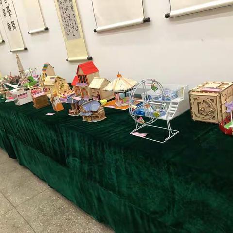“变废为宝”山西省实验中学初二年级手工制作展