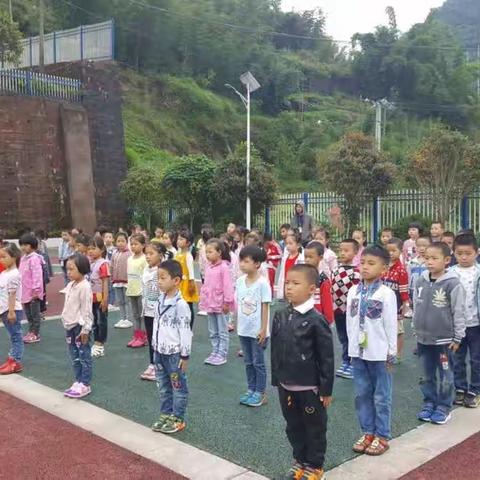 “文明礼貌，和谐校园"一一葫市小学一年级二班九月份工作小结