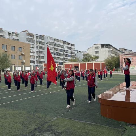 禹王台区扶轮小学“喜迎二十大 争做好队员”建队日纪念活动