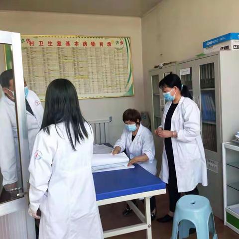 关爱老年人，免费体检暖人心。