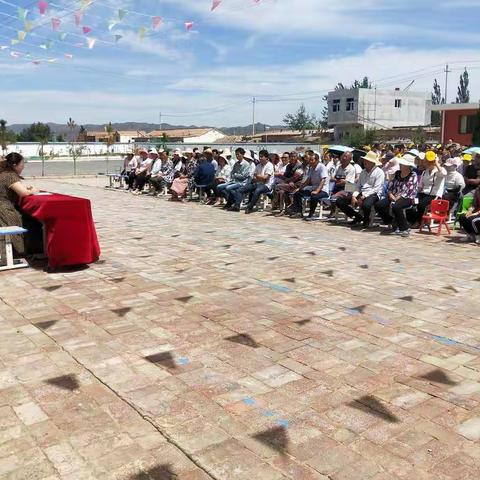 刘川镇张滩小学和中心幼儿园携手合作，齐抓共管为我们孩子安全铺垫道路