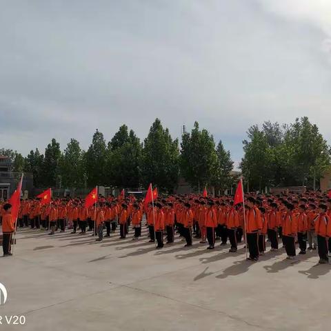 “我与祖国共成长，争做小小追梦人”刘庄小学新队员入队仪式纪实